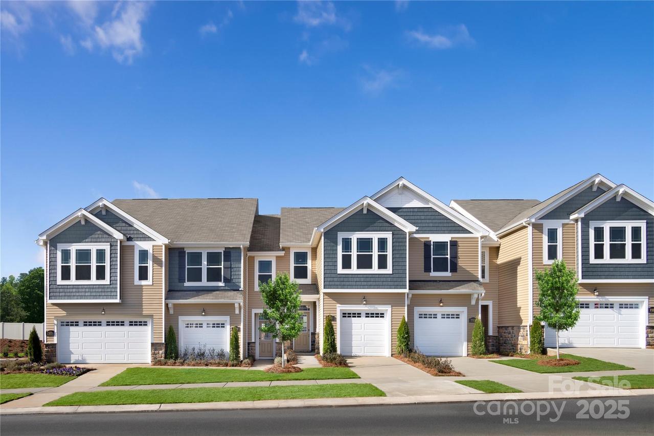 7204 Hodges Meadow Ln., Charlotte, NC 28213