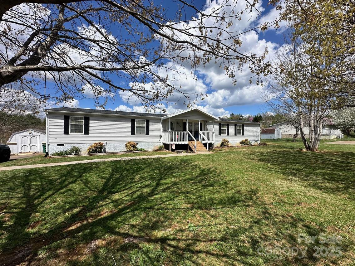 37 Haden Dr., Leicester, NC 28748
