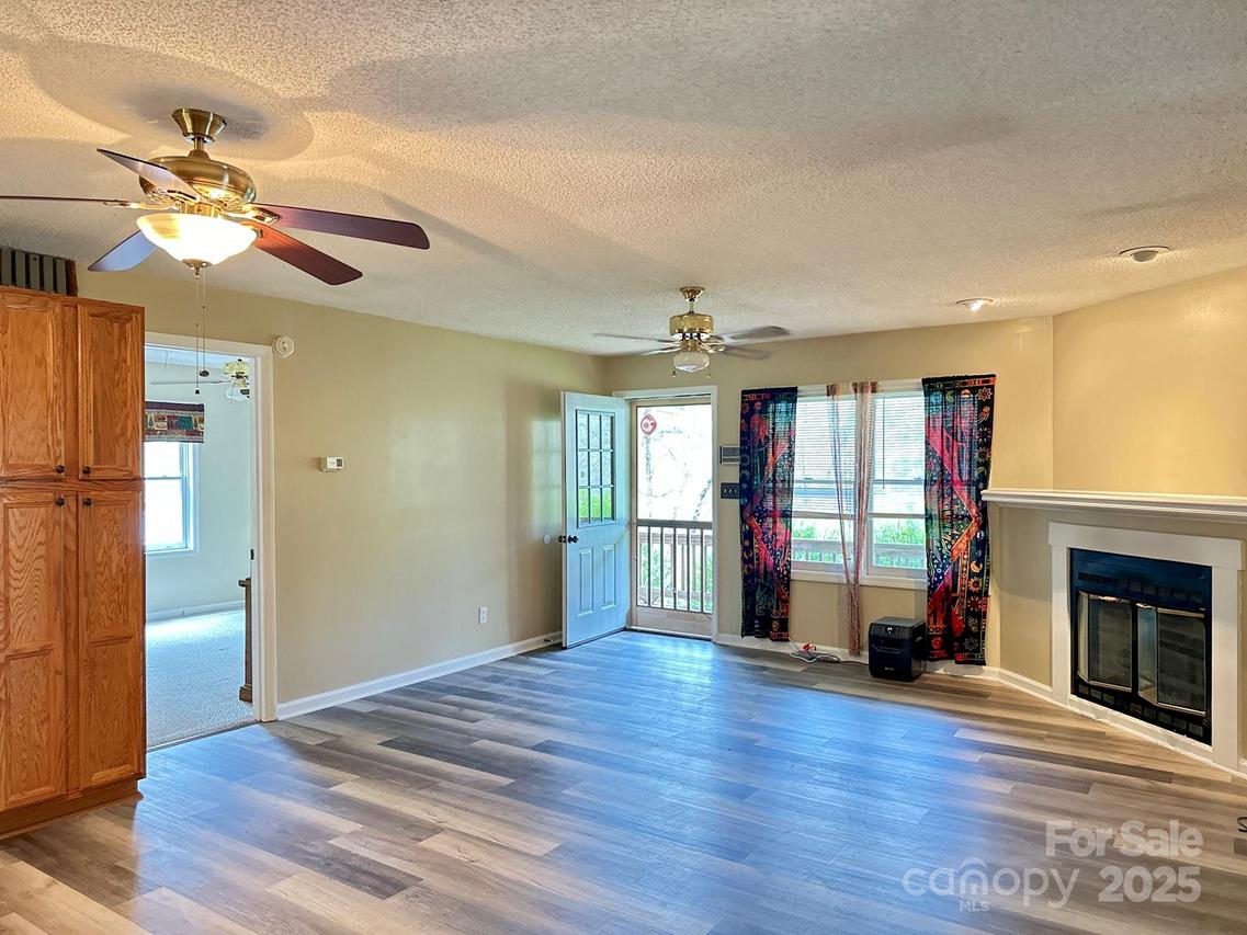 414 Hickory Cove Rd., Bryson City, NC 28713