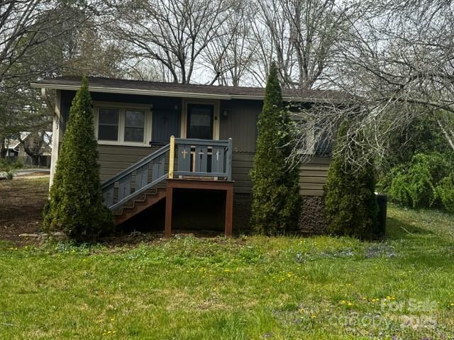 103 Gragg St., Black Mountain, NC 28711