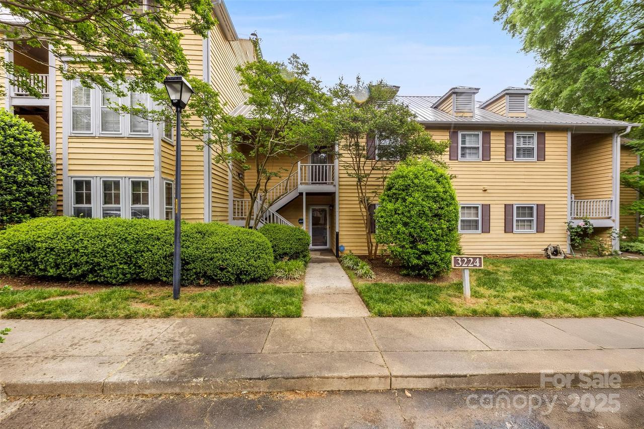 3224 Selwyn Farms Ln. #3, Charlotte, NC 28209