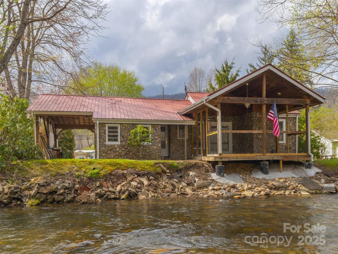 1159 Sulphur Springs Rd., Waynesville, NC 28786