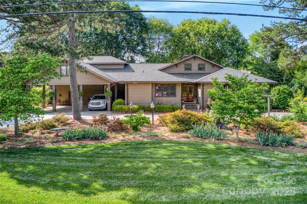 10315 Washam Potts Rd., Cornelius, NC 28031