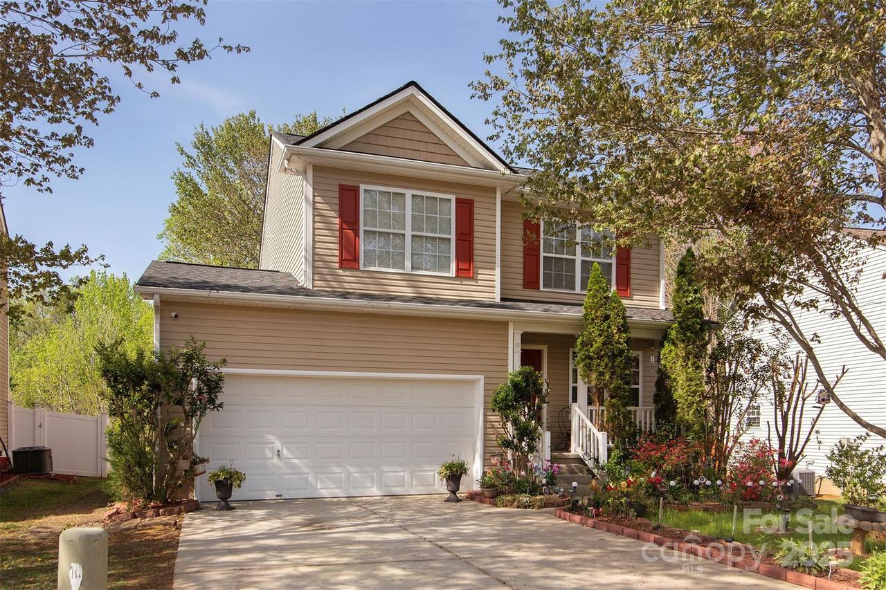 5127 Fernhill Dr., Charlotte, NC 28217