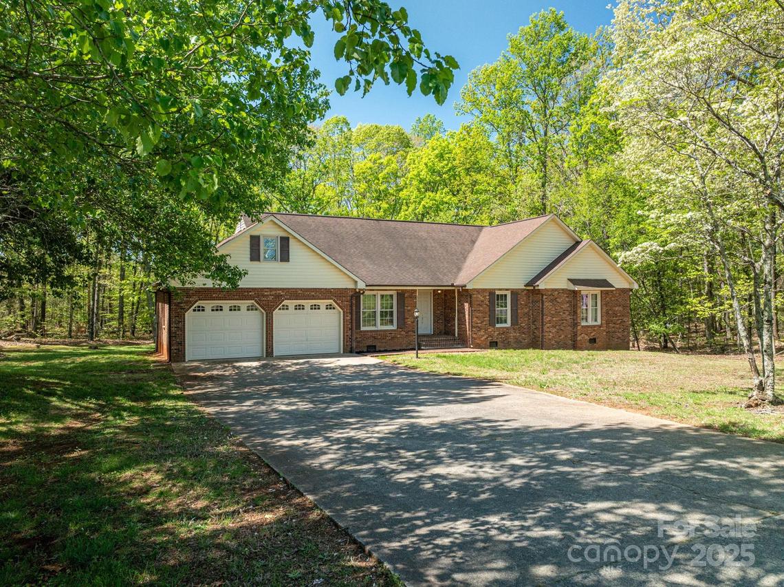 1478 Smith Farm Rd., Lincolnton, NC 28092