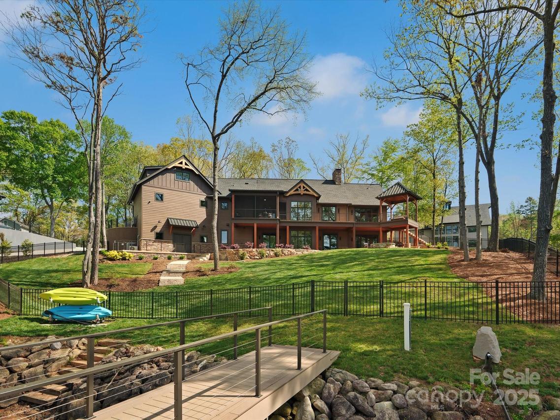 111 Milledge Dr., Mooresville, NC 28117