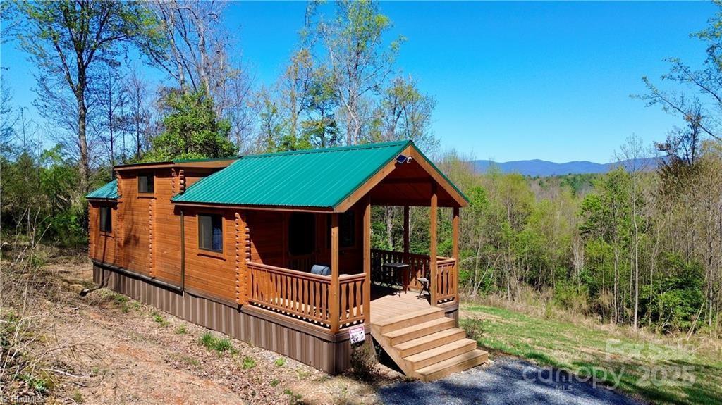 1136 Bauguess Mill Rd., Traphill, NC 28685