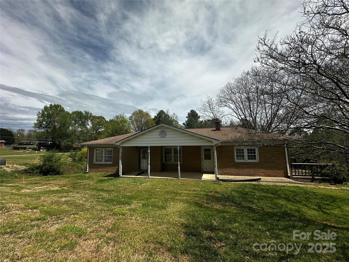 3253 Centergrove Rd., Kannapolis, NC 28083