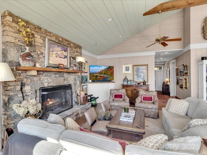 116 Dana Rd., Waynesville, NC 28786