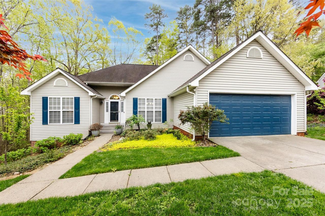 3505 Mayspring Pl., Charlotte, NC 28269
