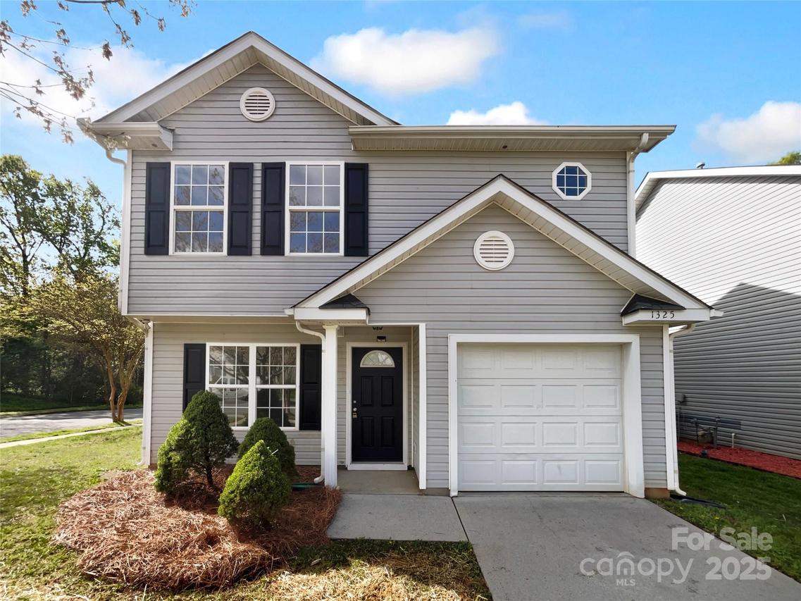 1325 Crandon Dr., Charlotte, NC 28216