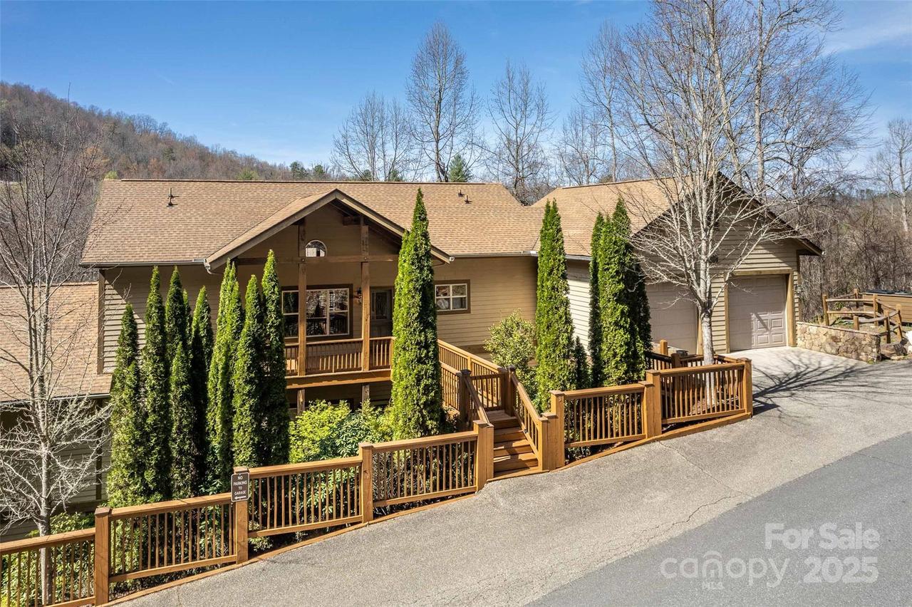 226 Sawgrass Dr. #3, Whittier, NC 28789