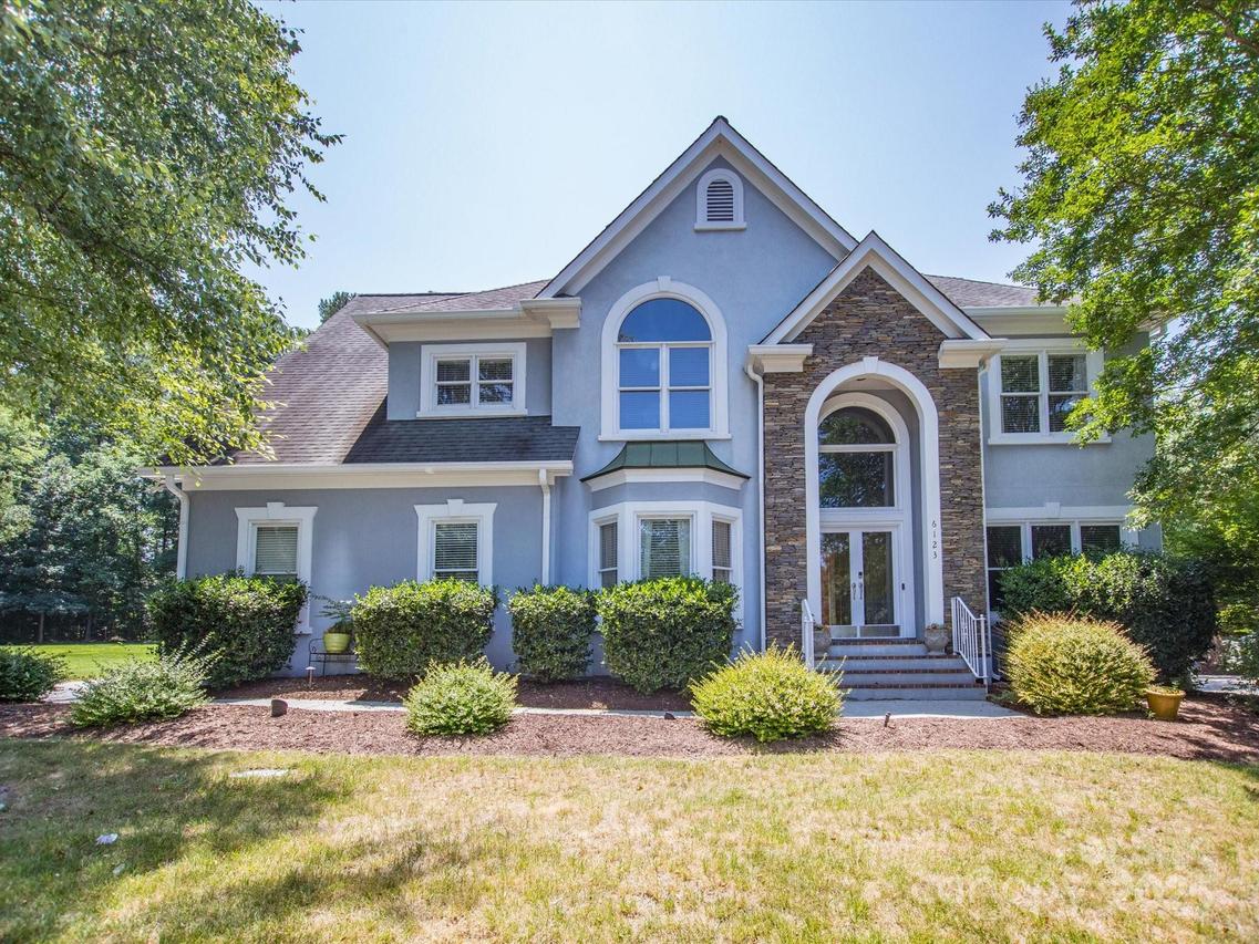 6123 Glen Manor Dr., Charlotte, NC 28269