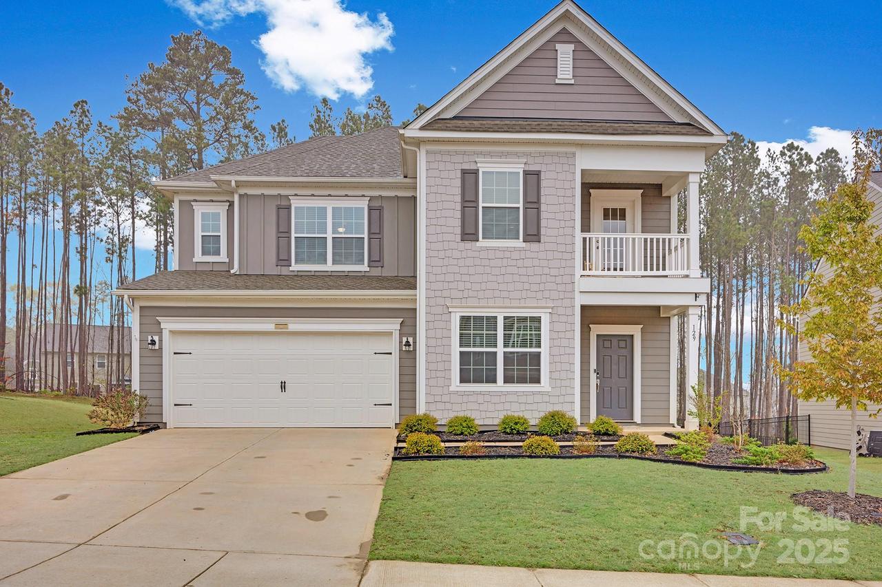129 Rooster Tail Ln., Troutman, NC 28166