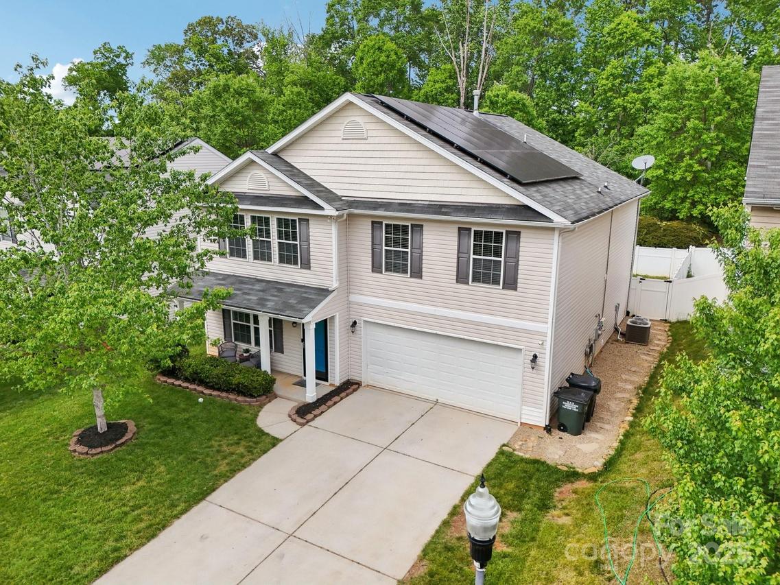 9612 Eagle Feathers Dr., Charlotte, NC 28214