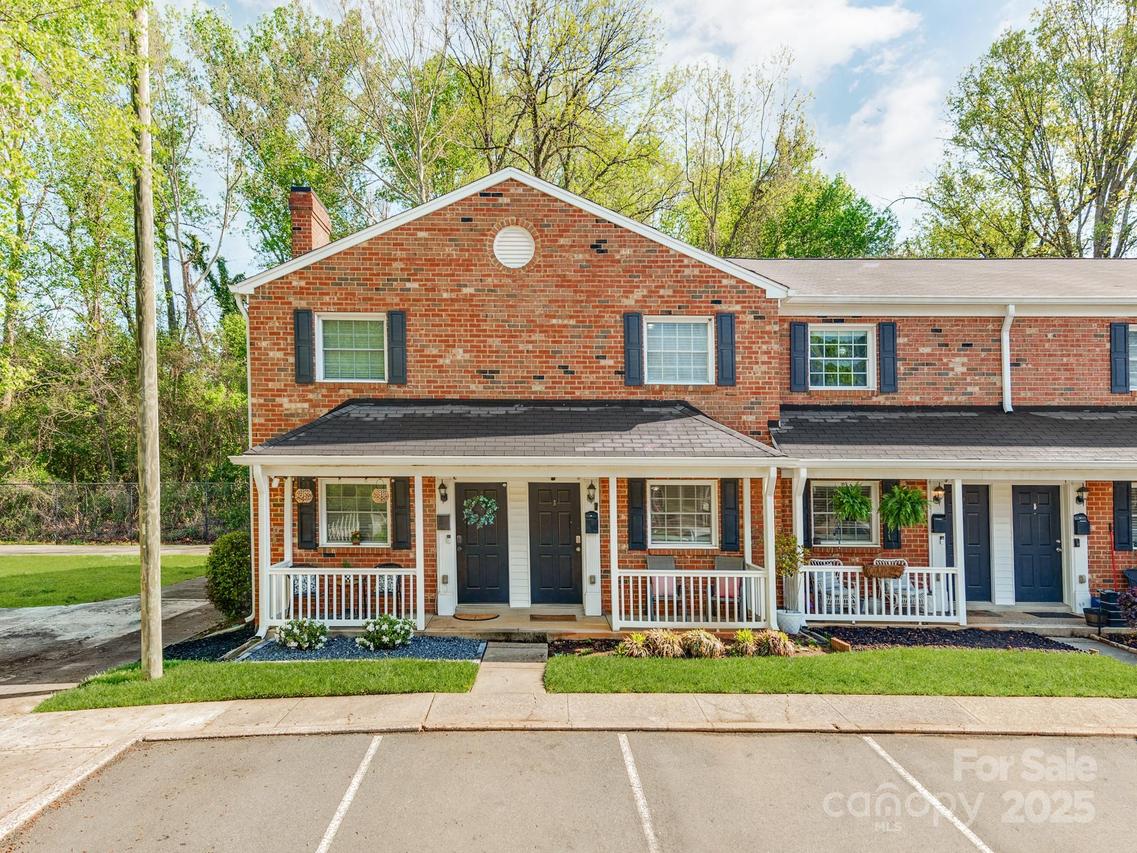 1217 Green Oaks Ln. #K, Charlotte, NC 28205