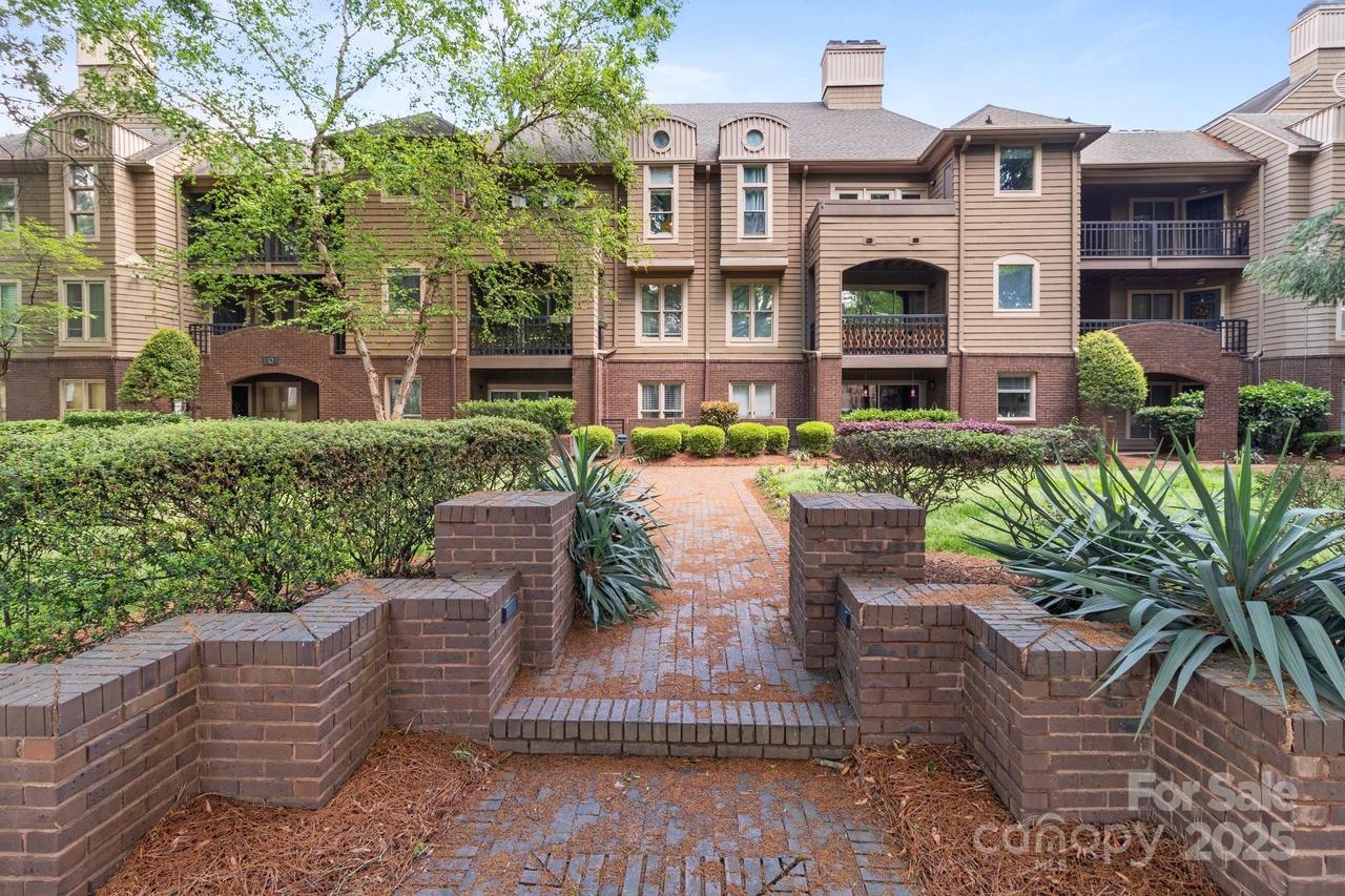 1109 E Morehead St. #22, Charlotte, NC 28204