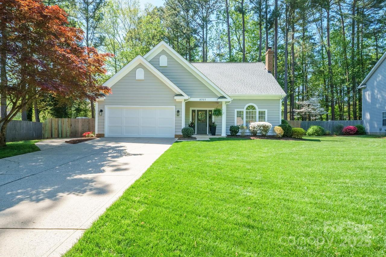 8707 Copenhagen Ln., Charlotte, NC 28216