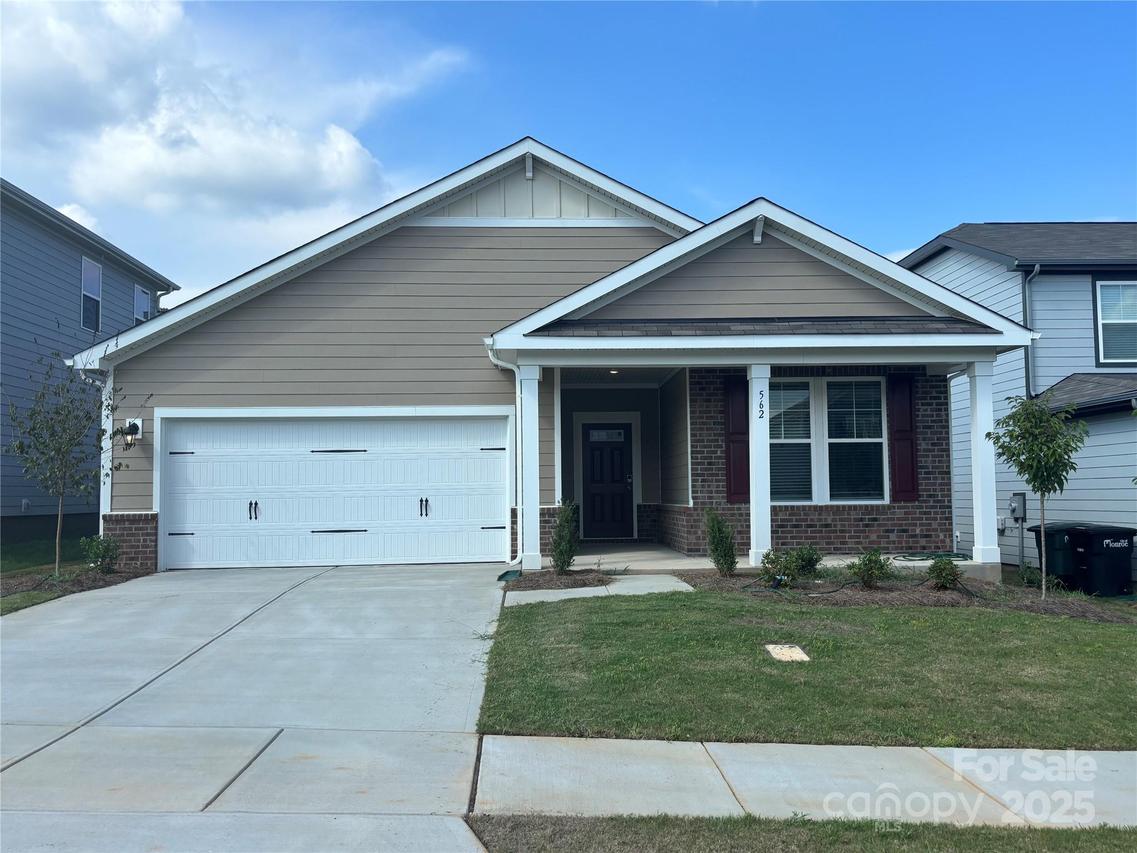 562 Mountain View Dr., Monroe, NC 28110