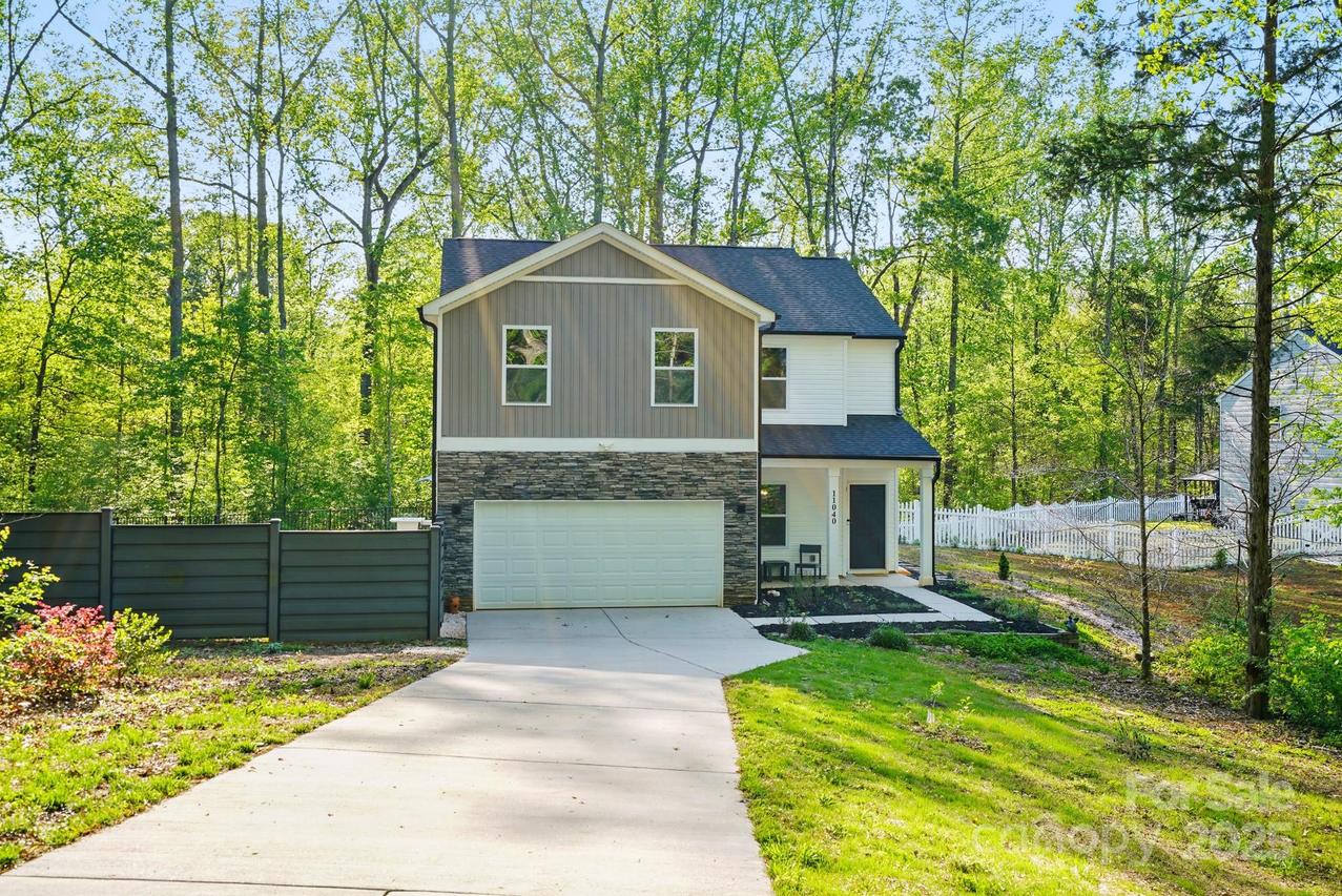 11040 E Lake Rd., Charlotte, NC 28215