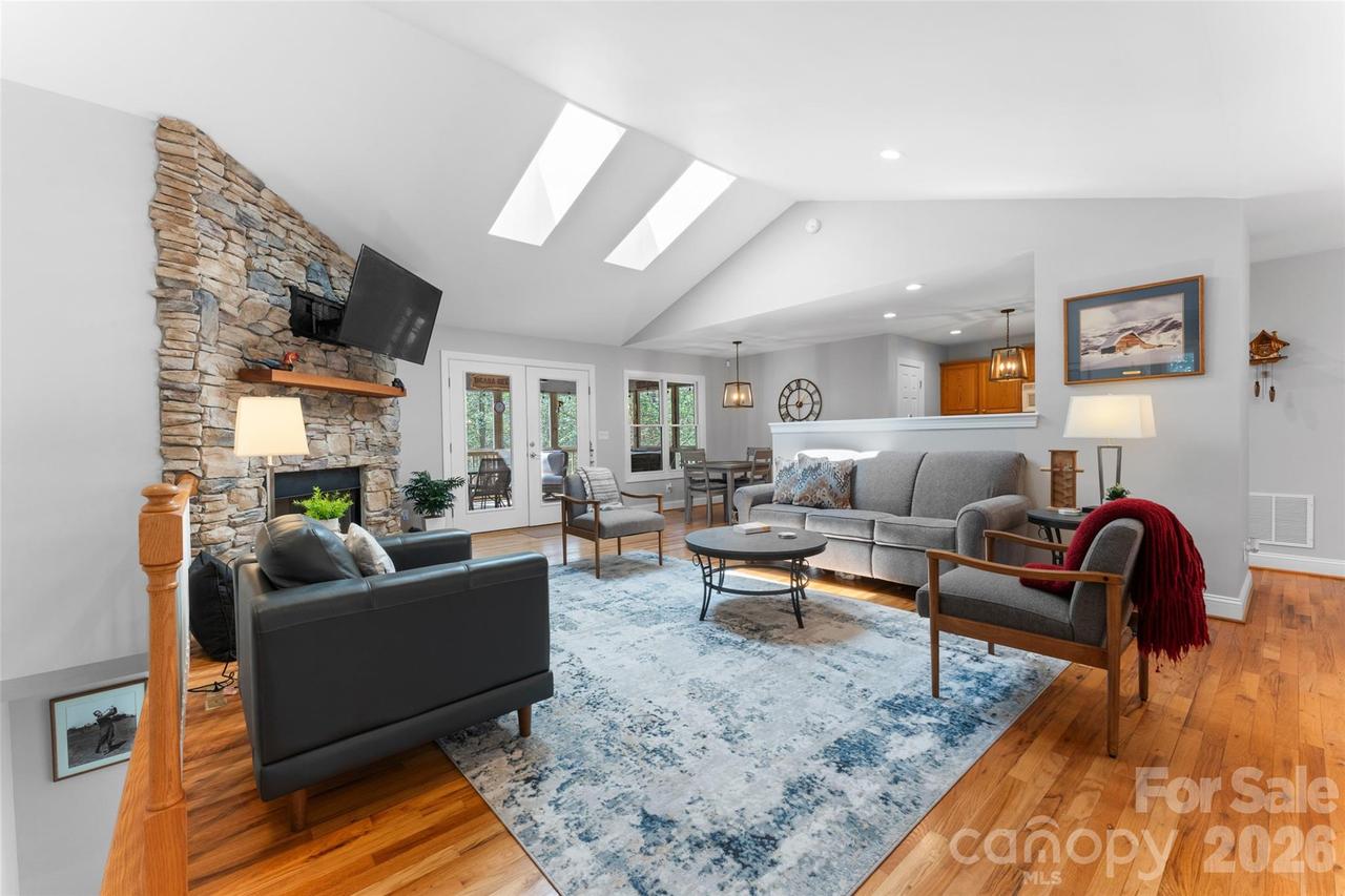 226 Ogana Ct., Brevard, NC 28712