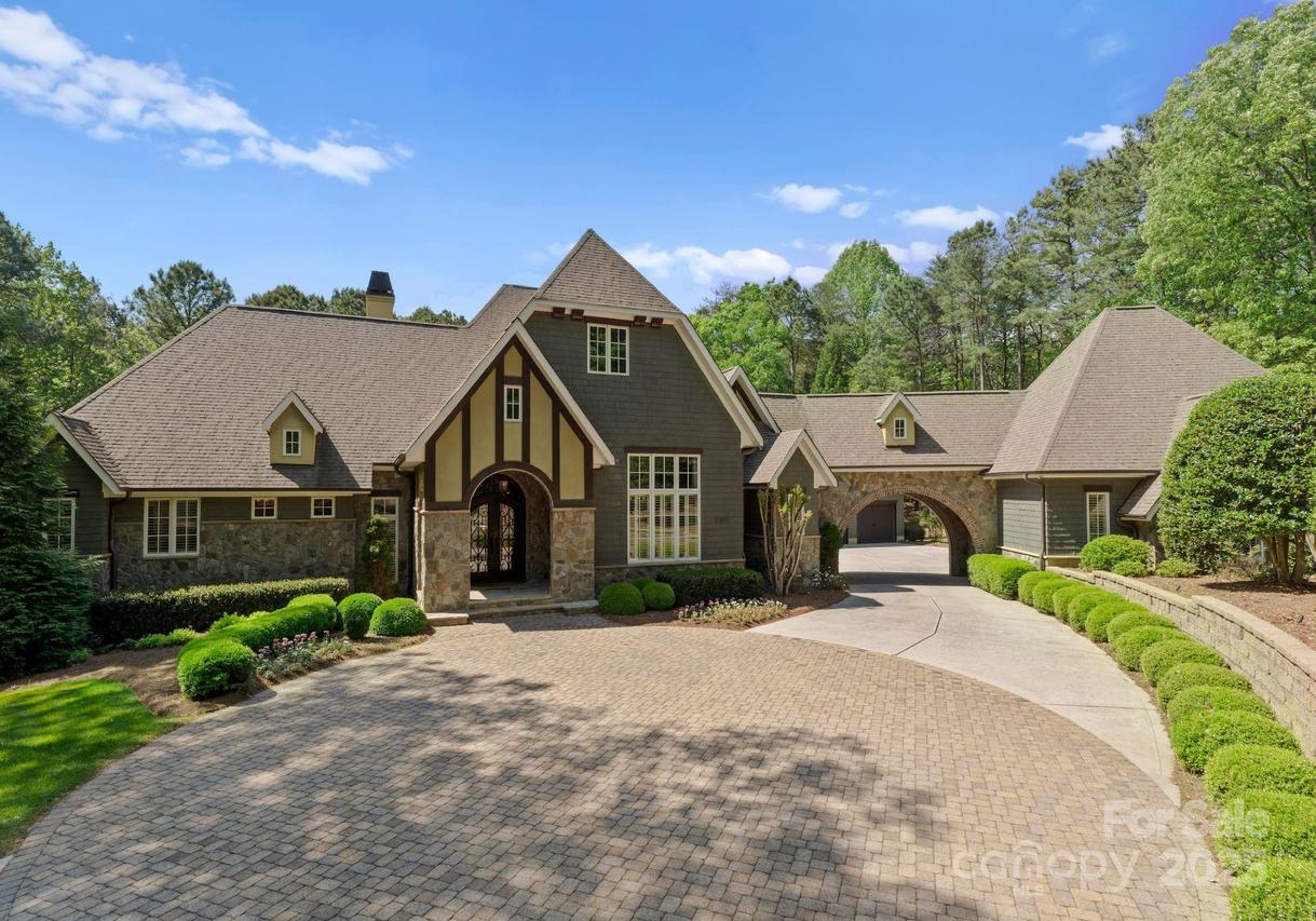 10915 Hermit Thrush Ln., Charlotte, NC 28278