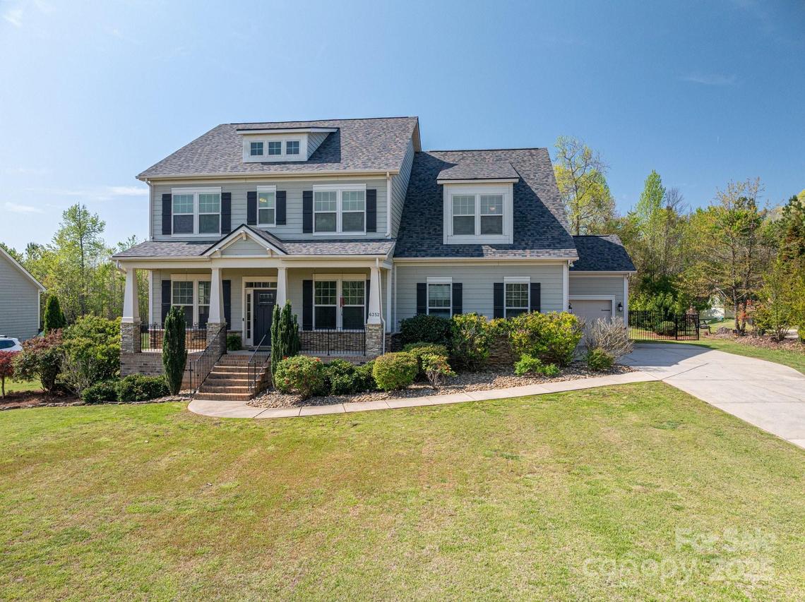 6352 Willow Farm Dr., Denver, NC 28037