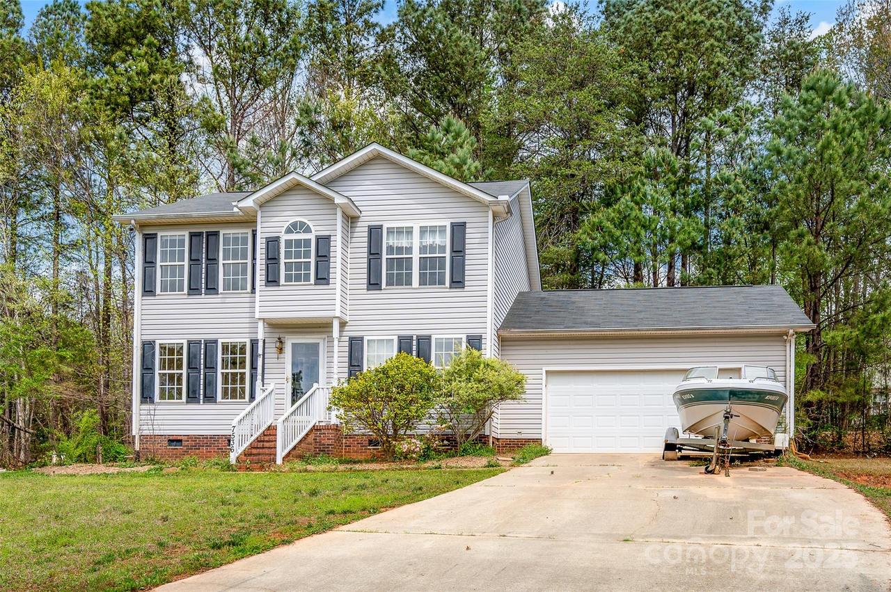 7536 Bimini Ct., Sherrills Ford, NC 28673