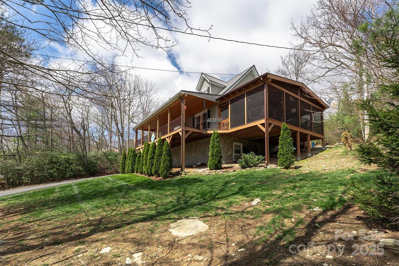 7788 Parks Mountain Dr., Newland, NC 28657