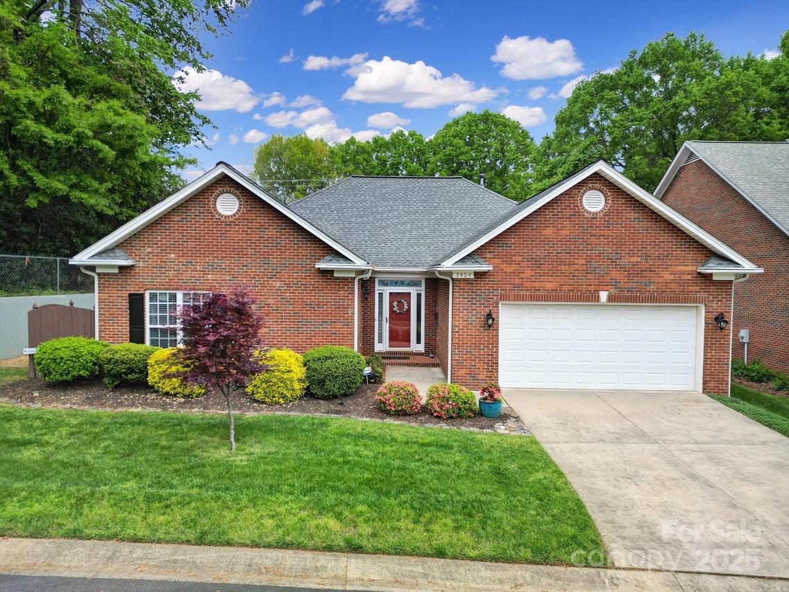 5404 Dunedin Ln., Charlotte, NC 28270
