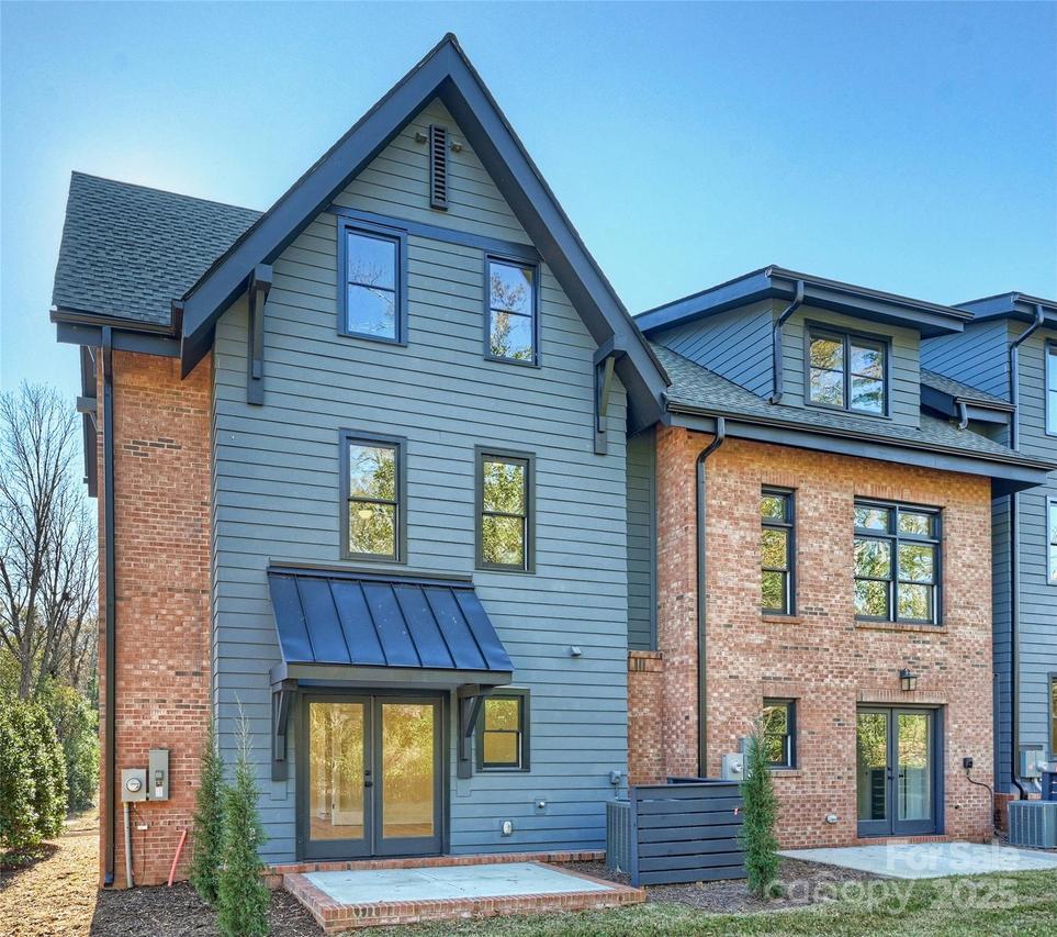 2027 Thurmond Pl., Charlotte, NC 28205