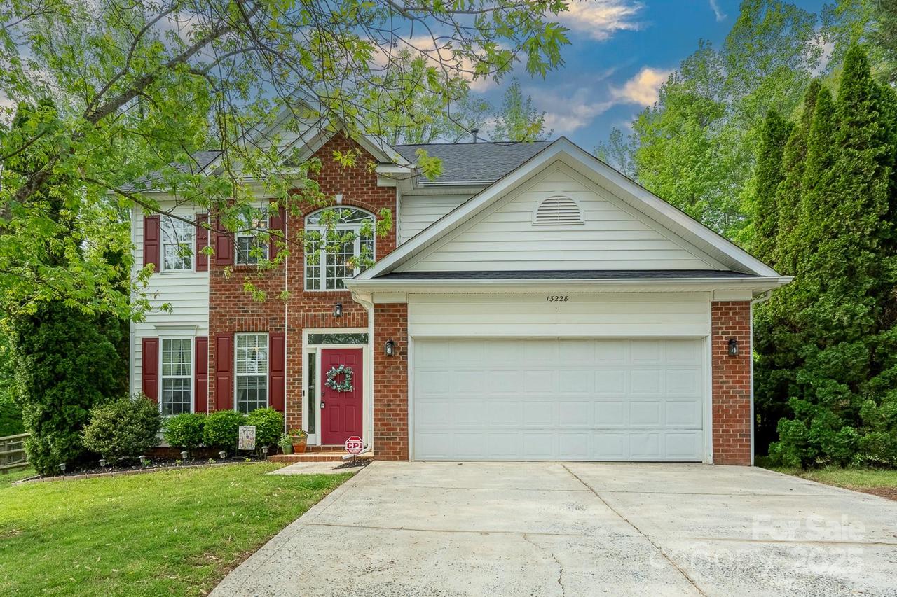 13228 Crooked Pine Ct., Charlotte, NC 28215
