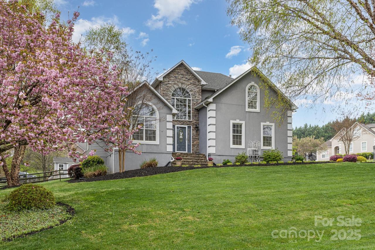 130 Hopedale Ct., Mooresville, NC 28117