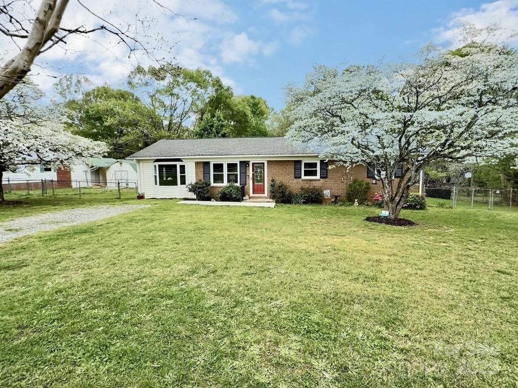 171 Westmoreland Rd., Mooresville, NC 28115