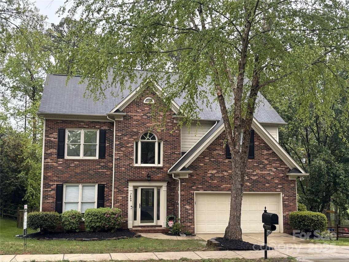 7409 Tarland Ln., Charlotte, NC 28269