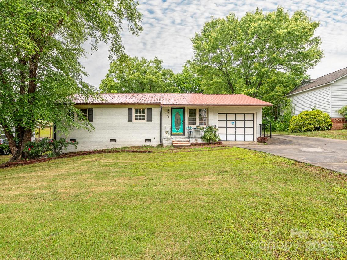 905 Mount Olivet Rd., Kannapolis, NC 28083