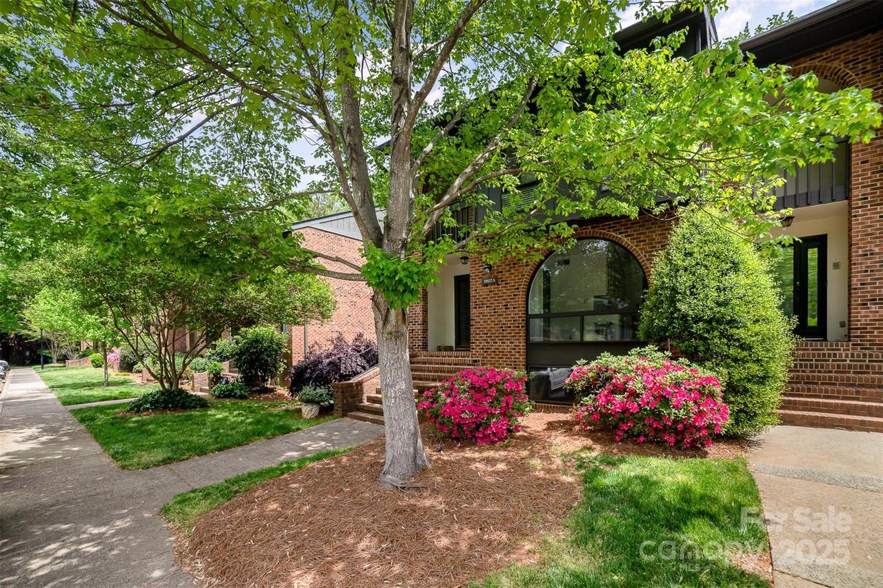 5807 Sharon Rd. #A, Charlotte, NC 28210