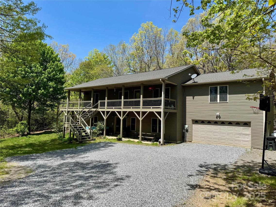 180 Dalton Ln., Black Mountain, NC 28711