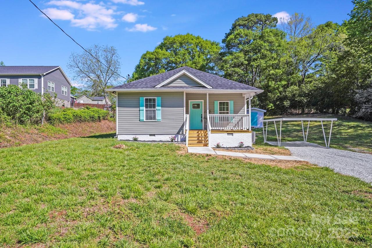 221 River Loop Rd., Belmont, NC 28012