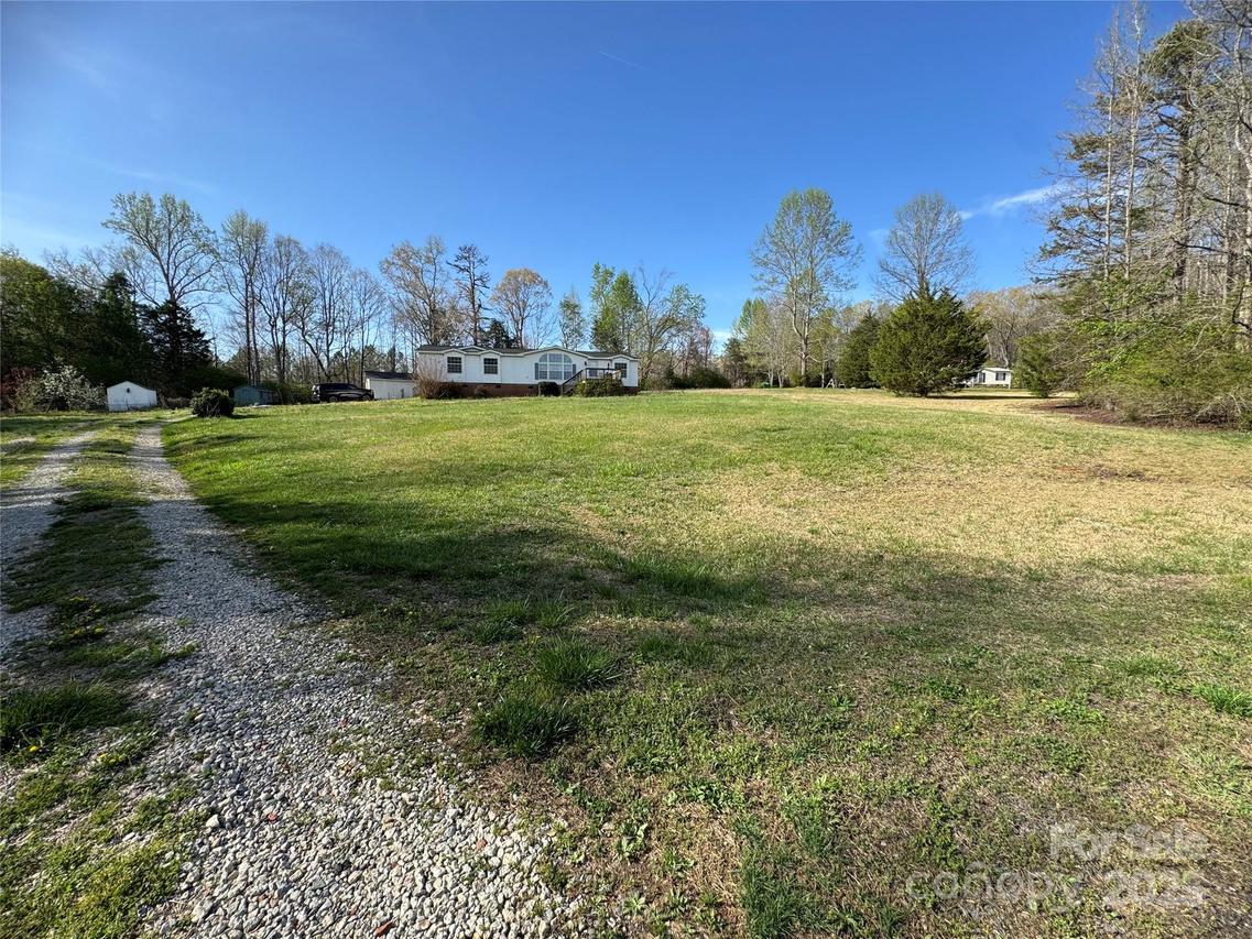 196 Cindy Ln., Kings Mountain, NC 28086