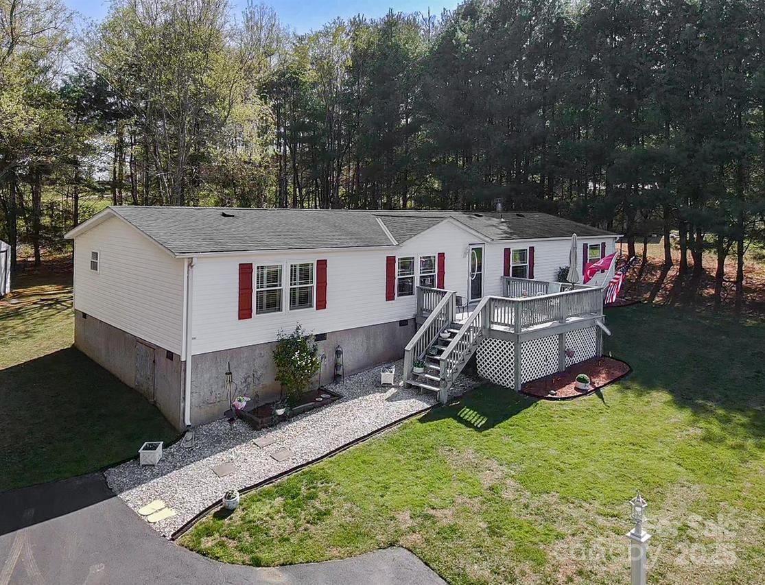 62 Largo Ln., Hendersonville, NC 28792