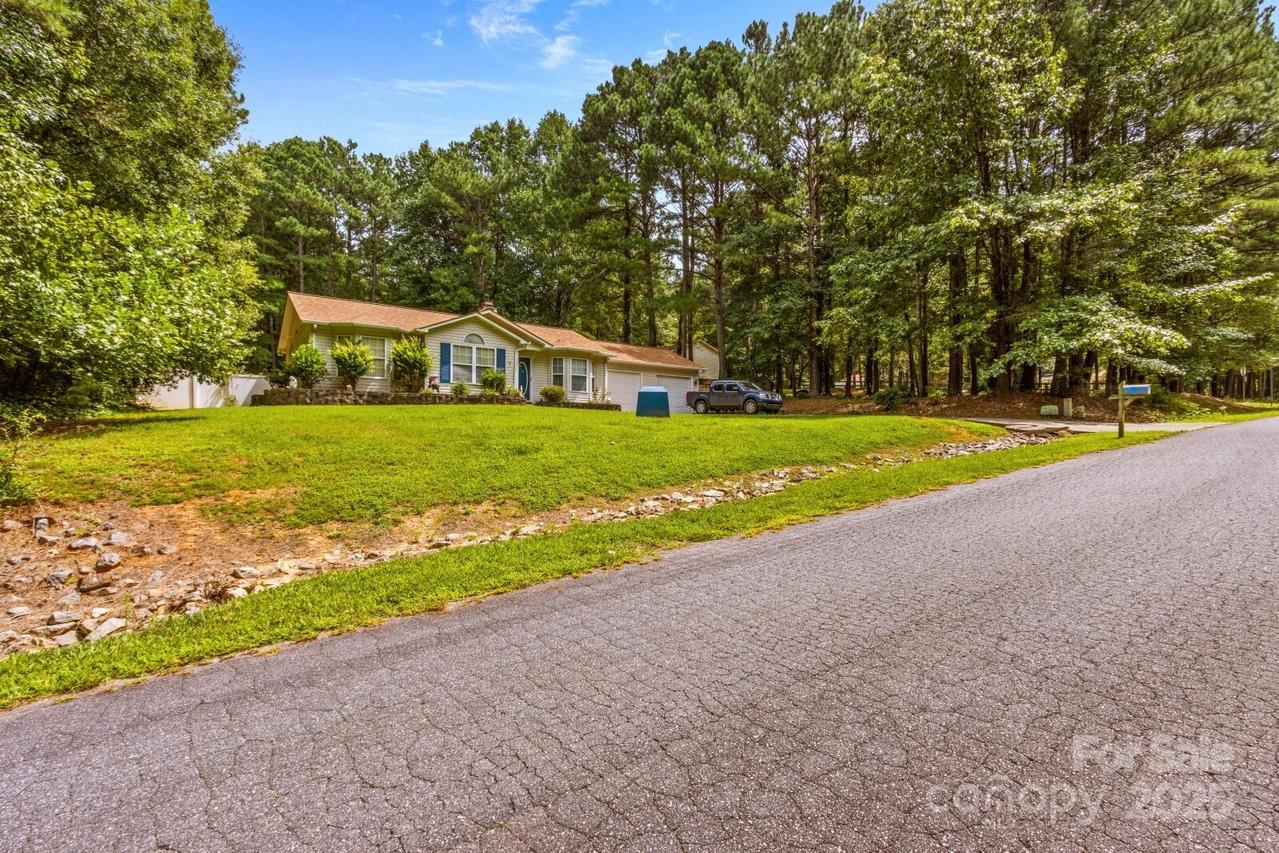 130 Overcreek Rd., Mooresville, NC 28117