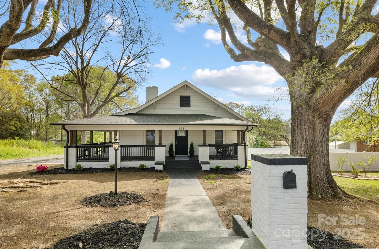 221 Palmer St., Albemarle, NC 28001