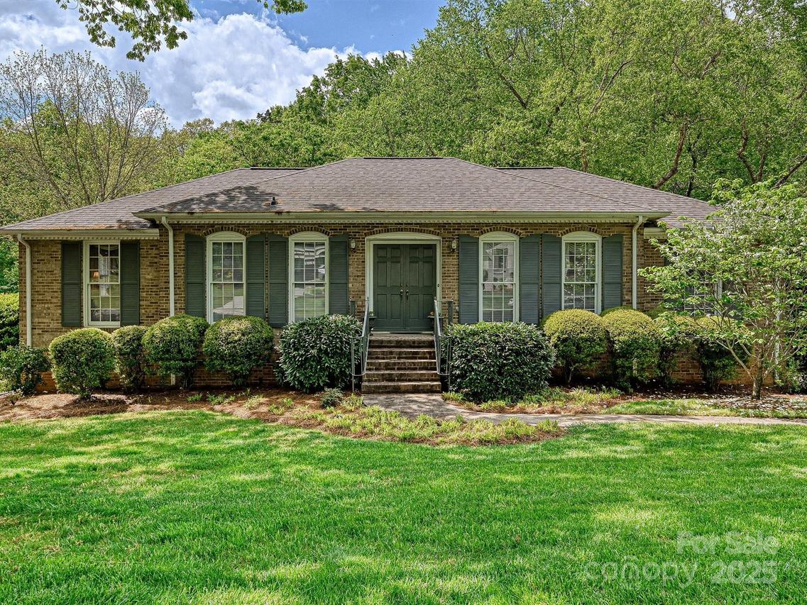 6420 Saint John Ln., Charlotte, NC 28210
