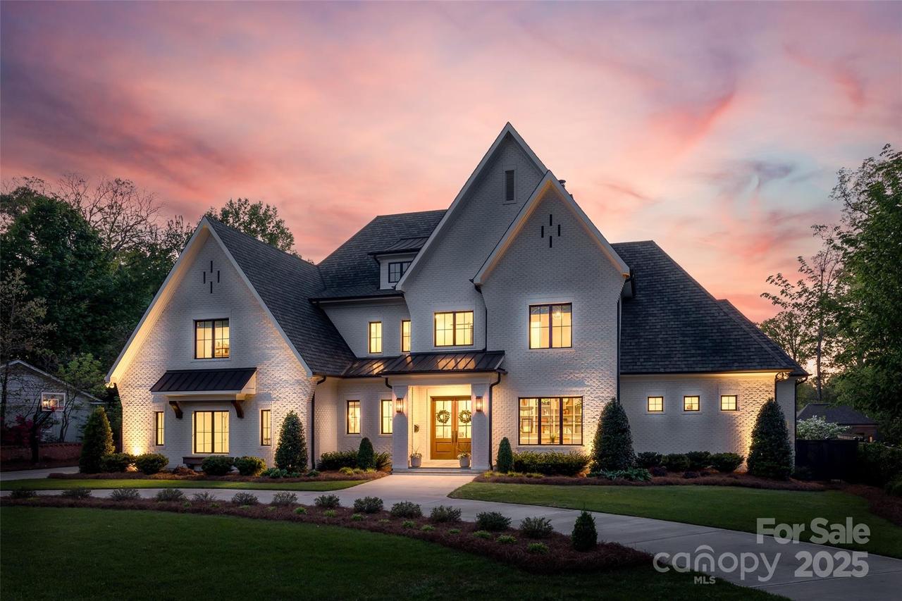 1976 Ferncliff Rd., Charlotte, NC 28211