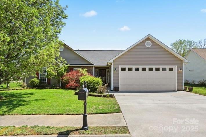 151 Misty Valley Rd., Fletcher, NC 28732