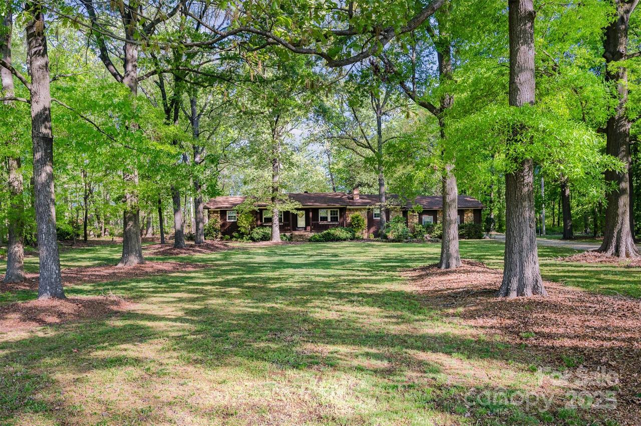 2415 Hargette Rd., Monroe, NC 28112