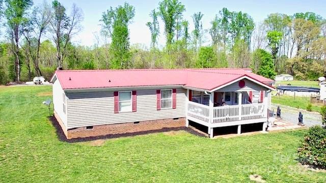 161 Hickory Nut Dr., Statesville, NC 28677