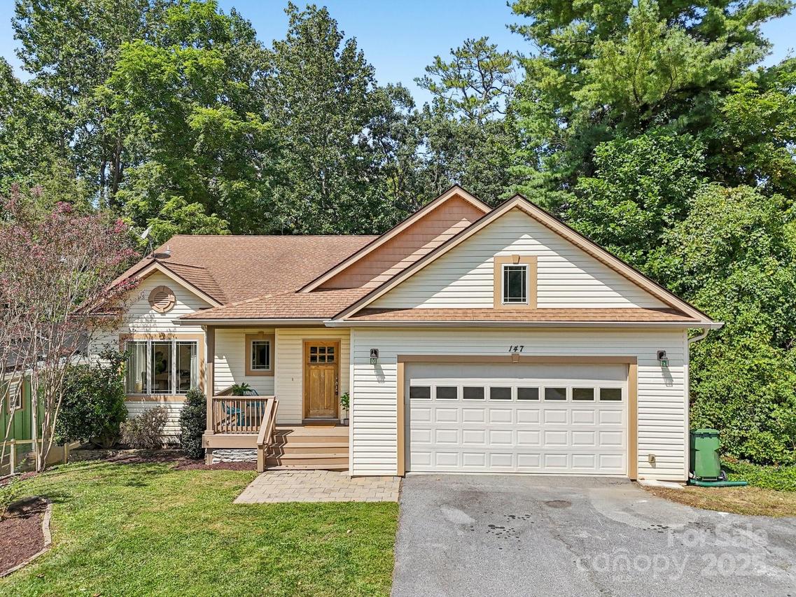 147 Cedar Ln., Arden, NC 28704