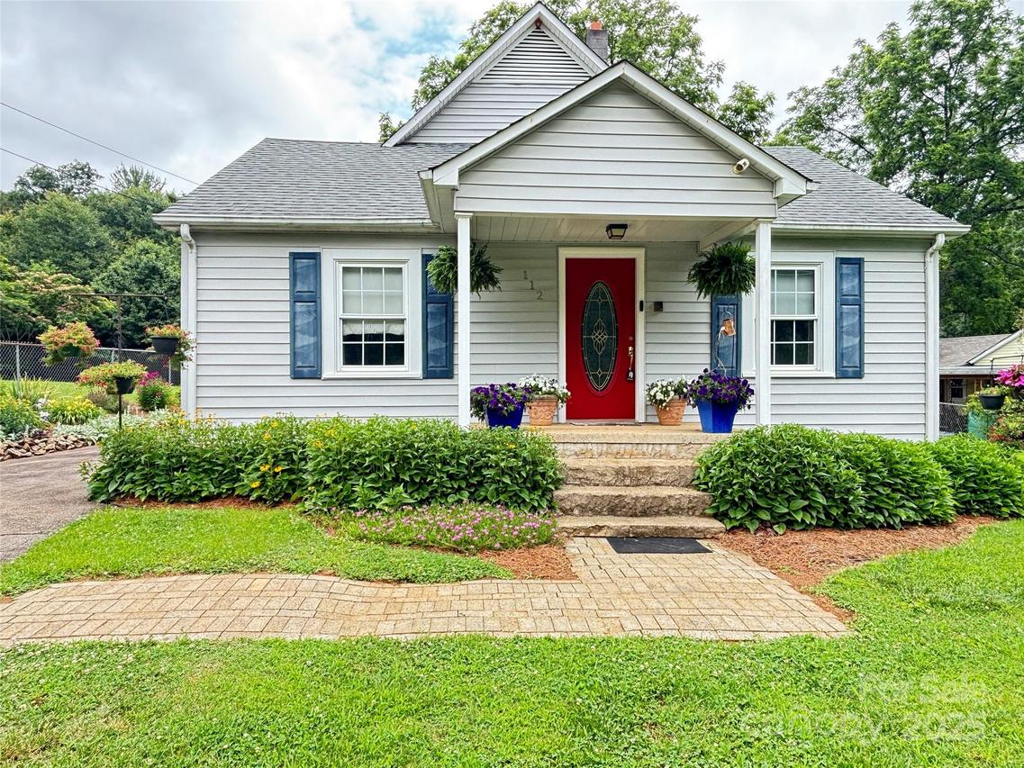 112 11th St., Hildebran, NC 28637